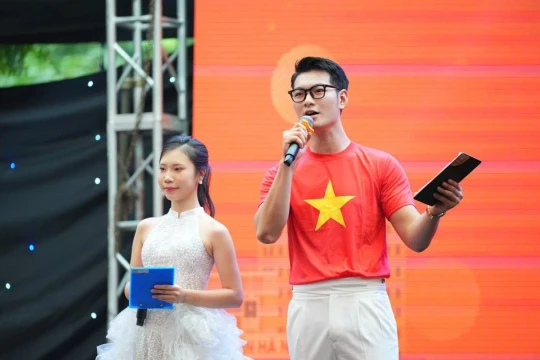 Nữ sinh Liên Đội phó tỏa sáng khát vọng 'Cháu ngoan Bác Hồ'