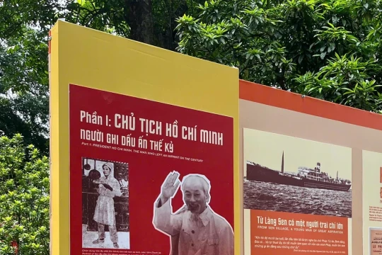 Triển lãm 'Chủ tịch Hồ Chí Minh - Tinh hoa dân tộc, tầm vóc thời đại'
