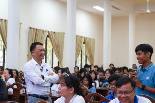 Sinh viên làm chủ AI để nâng cao tư duy và kỹ năng học thuật