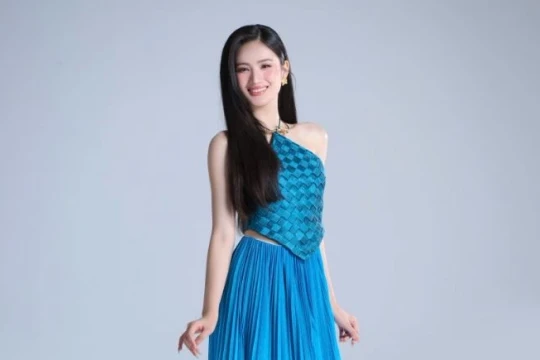 Ý Nhi liên tiếp ghi điểm tại Miss World 2025