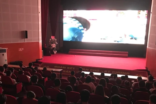 Điện Biên chiếu phim miễn phí hưởng ứng Tháng hành động vì trẻ em
