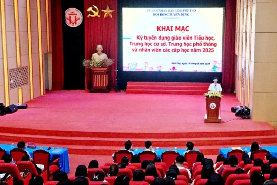 Khai mạc kỳ tuyển dụng giáo viên và nhân viên các cấp học tỉnh Phú Thọ năm 2025