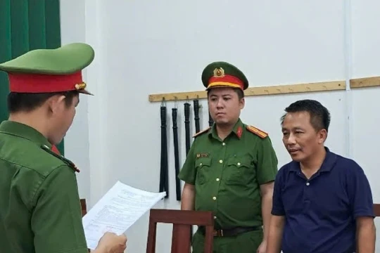 Lừa chạy án rồi chiếm đoạt 16 tỷ đồng