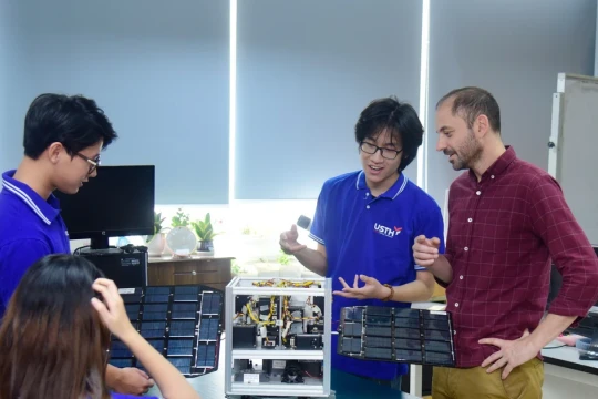 Bộ GD&ĐT Ban hành Chuẩn chương trình đào tạo về vi mạch bán dẫn