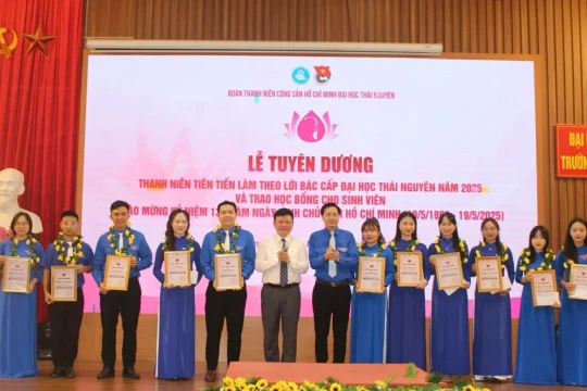 Đại học Thái Nguyên tuyên dương 135 ‘Thanh niên tiên tiến làm theo lời Bác’