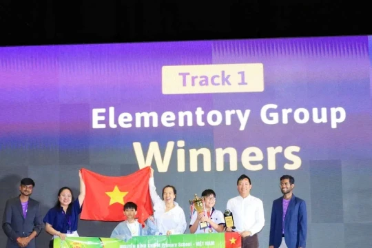 Học sinh Việt Nam đoạt giải Nhất bảng tiểu học cuộc thi lập trình quốc tế Codeavour 6.0