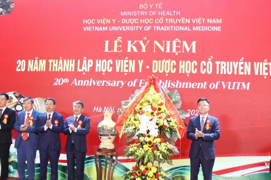 Phát triển nền y dược cổ truyền trở thành ngành khoa học mạnh