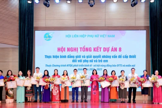 Nâng cao vị thế, trao quyền cho phụ nữ và trẻ em dân tộc thiểu số