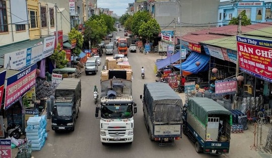 Thị trấn giàu bậc nhất miền Bắc: Đêm cả làng không ngủ, đất chưa rao đã có người mua