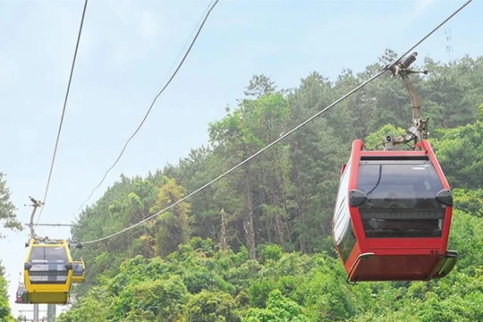 Người dân Vĩnh Phúc được giảm 50% giá vé cáp treo Khu danh thắng Tây Thiên