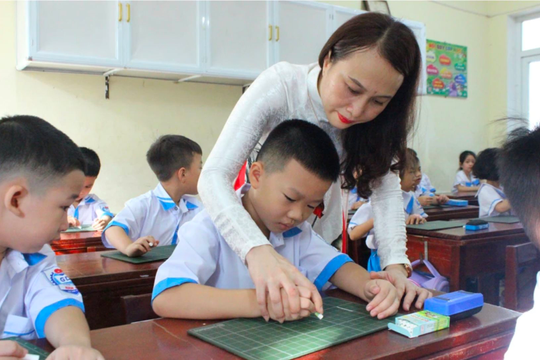 Chuẩn bị tâm lý và hành trang cho trẻ bước vào lớp 1: Cùng con vững tâm đến trường