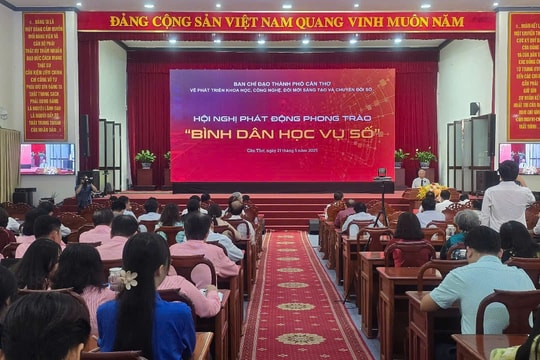 Phong trào 'Bình dân học vụ số' TP. Cần Thơ: Đưa công nghệ số vào mọi mặt đời sống