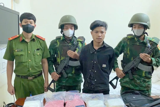 Quảng Trị khởi tố vụ tàng trữ 3kg ma túy đá và 40.000 viên ma túy tổng hợp