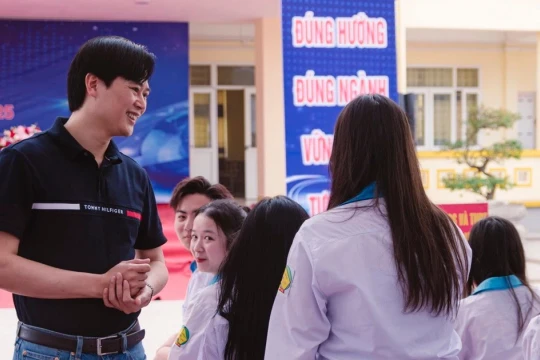 Lựa chọn ngành học gắn với xu thế phát triển của xã hội