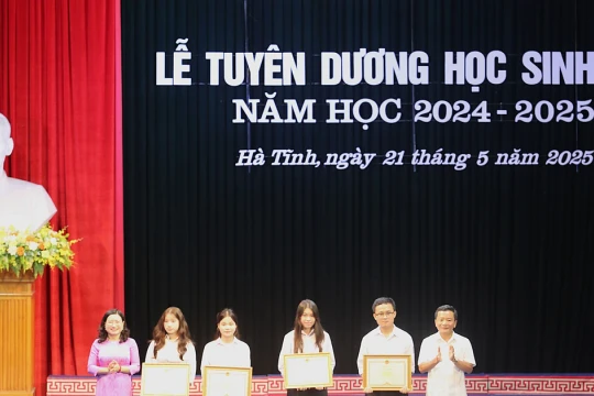 Hà Tĩnh tuyên dương học sinh giỏi năm học 2024 – 2025