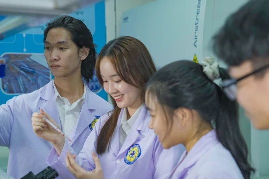 Ý kiến xoay quanh đề xuất 'giảng viên đại học được thành lập, điều hành DN'