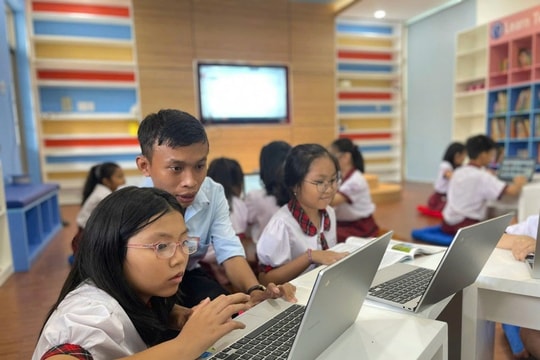 'Vì sao chỉ một chữ H trong bảng điểm, con không đạt danh hiệu học sinh xuất sắc?'