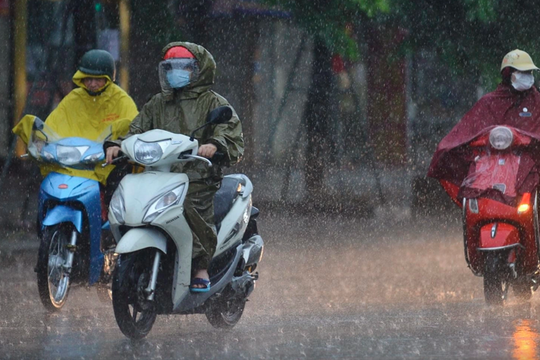 Miền Bắc bất ngờ đón thêm một đợt không khí lạnh mới, mưa rất to