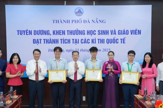 Đà Nẵng khen thưởng học sinh và giáo viên đạt giải tại các kỳ thi quốc tế