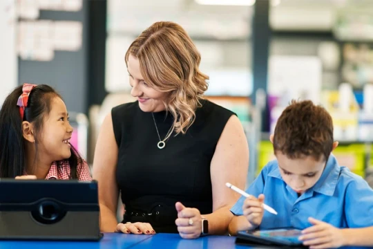 Học sinh tiểu học Australia đánh đổi tuổi thơ lấy… điểm số