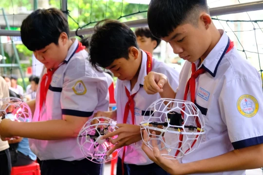 Khơi nguồn đam mê STEAM cho trẻ tại Lễ hội Thiếu nhi TPHCM 2025