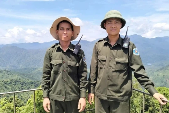 Giải cứu nữ sinh ở Huế đi lạc vào rừng sâu