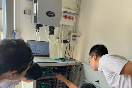 Hệ thống lưu trữ năng lượng hỗn hợp