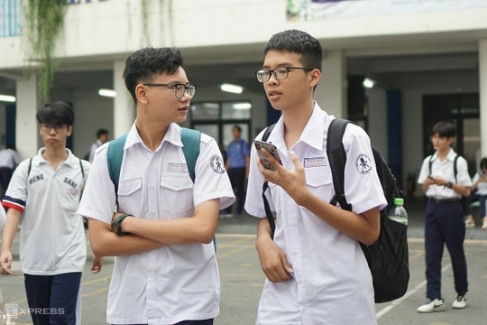 Đề Văn thi lớp 10 Phổ thông Năng khiếu hỏi quan điểm về công nghệ