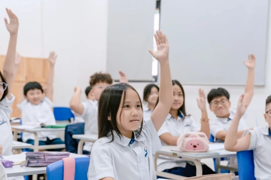 Vì sao không nên kiểm định trường mầm non, phổ thông qua tổ chức kiểm định?