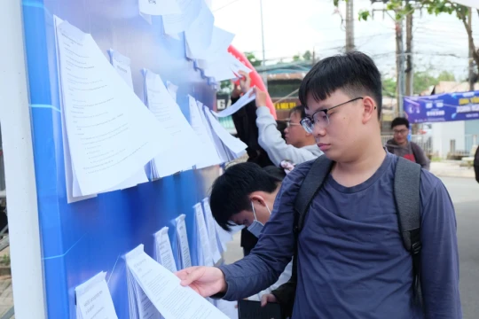 Sinh viên học viết CV, rèn kỹ năng chinh phục nhà tuyển dụng