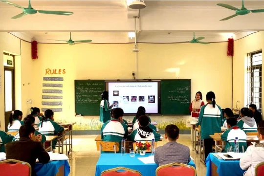 Thầy trò Trường PTDTBT Tiểu học & THCS Sen Thượng vững vàng nơi phên dậu Tổ quốc