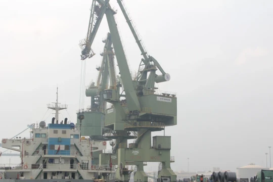 Tàu chở than chìm ngoài khơi Hà Tĩnh, cứu được 1 người, 10 người mất tích