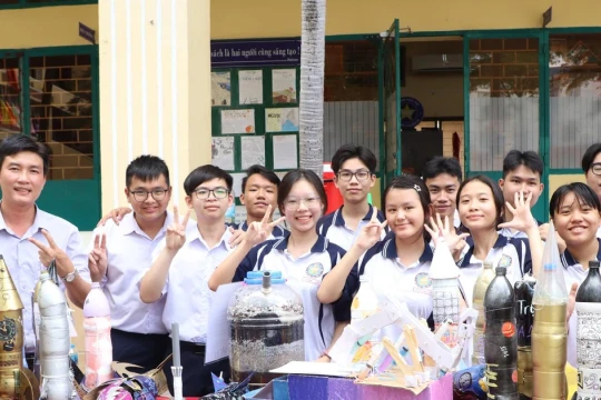 Làm sao thu hút nữ sinh vào ngành STEM?