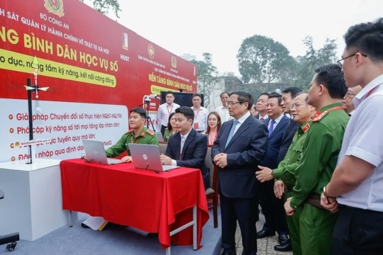 Nền tảng xây dựng 'Bình dân học vụ số'