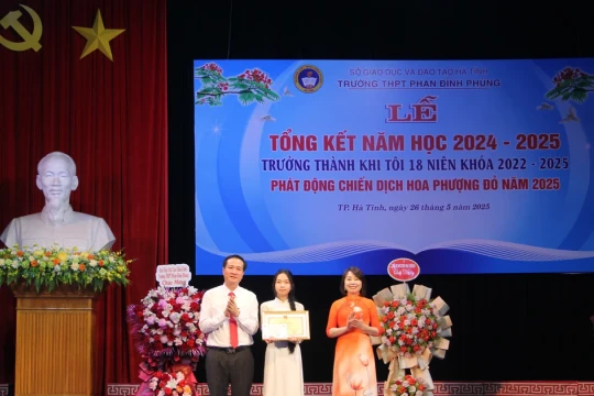 Phải học nhờ, thầy trò vẫn đạt thành tích tốt