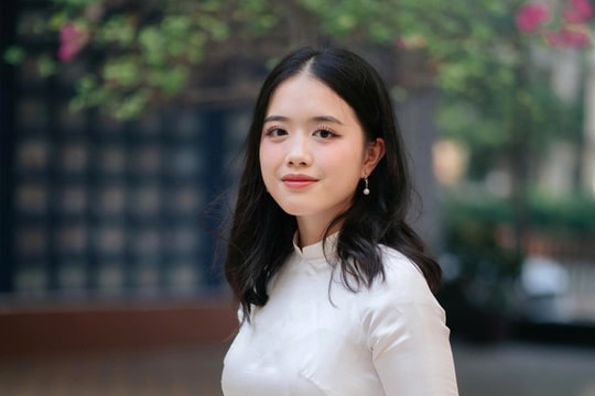 Nữ sinh "con nhà người ta" học giỏi, hát hay, là thủ khoa học sinh giỏi quốc gia