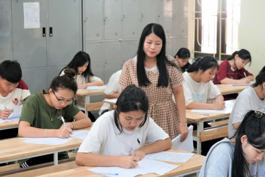 Đồng hành với thí sinh trước những điểm mới