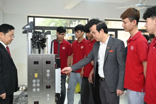 Trường Cao đẳng nghề thay đổi để thích ứng