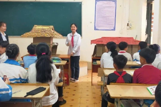 Tài liệu giáo dục địa phương: Gỡ vướng bằng chính sách