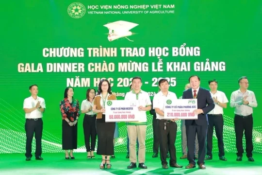 Học viện Nông nghiệp Việt Nam chào đón tân sinh viên bằng học bổng 'khủng'