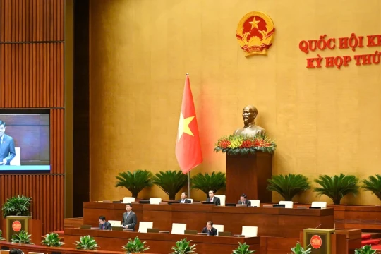 Quốc hội thảo luận về dự án Luật sửa đổi, bổ sung một số điều của Luật Quốc tịch