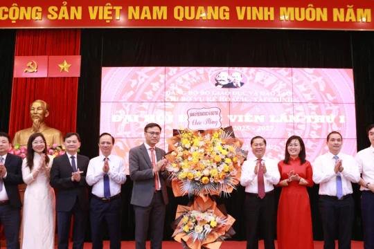 Đại hội Chi bộ Vụ Kế hoạch - Tài chính, Bộ GD&ĐT thành công tốt đẹp
