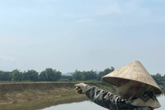 Sông 'ăn đất' ở Hà Tĩnh: Người dân thấp thỏm trước mùa mưa lũ
