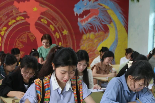 Sẵn sàng cho mùa thi: Sĩ tử vùng cao rèn tâm lý