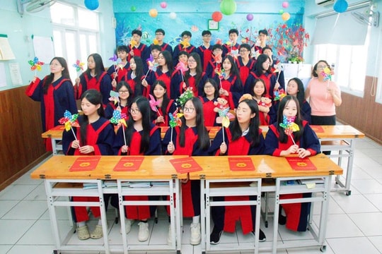 Hiệu trưởng dặn học trò trước ngày thi lớp 10: 'Mang tinh thần của bông cỏ lau'