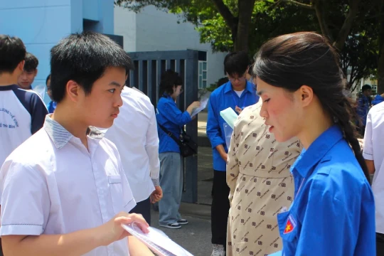 Hơn 19.400 thí sinh Thái Bình làm bài thi đầu tiên kỳ thi vào lớp 10