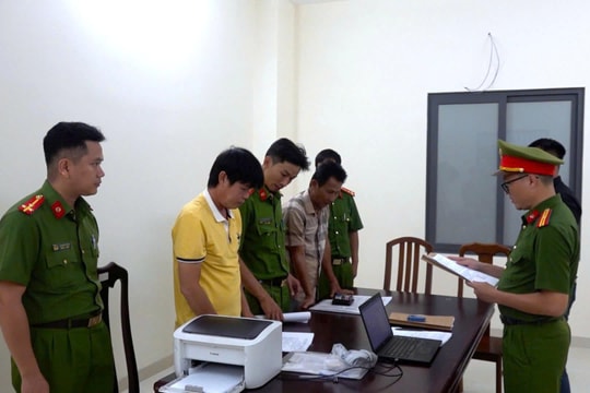 Huấn luyện viên Đặng Đạo và Nguyễn Tý vừa bị bắt tạm giam đã "ăn chặn" tiền như thế nào?