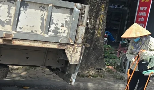 Hà Nội: Mưu sinh trong ngày nắng nóng 40 độ C