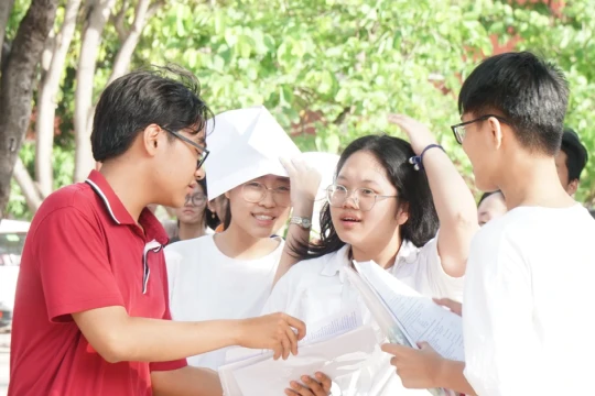 Đề thi tiếng Anh vào lớp 10 đổi mới, nhẹ nhàng với thí sinh Nghệ An