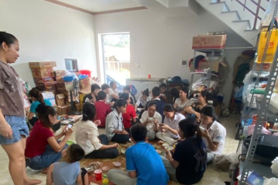 Phú Thọ Cặp vợ chồng làm chục mâm cơm mời thí sinh thi lớp 10